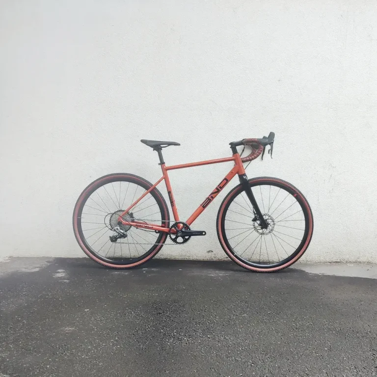 BND Customized Gravel - black/darkbrown