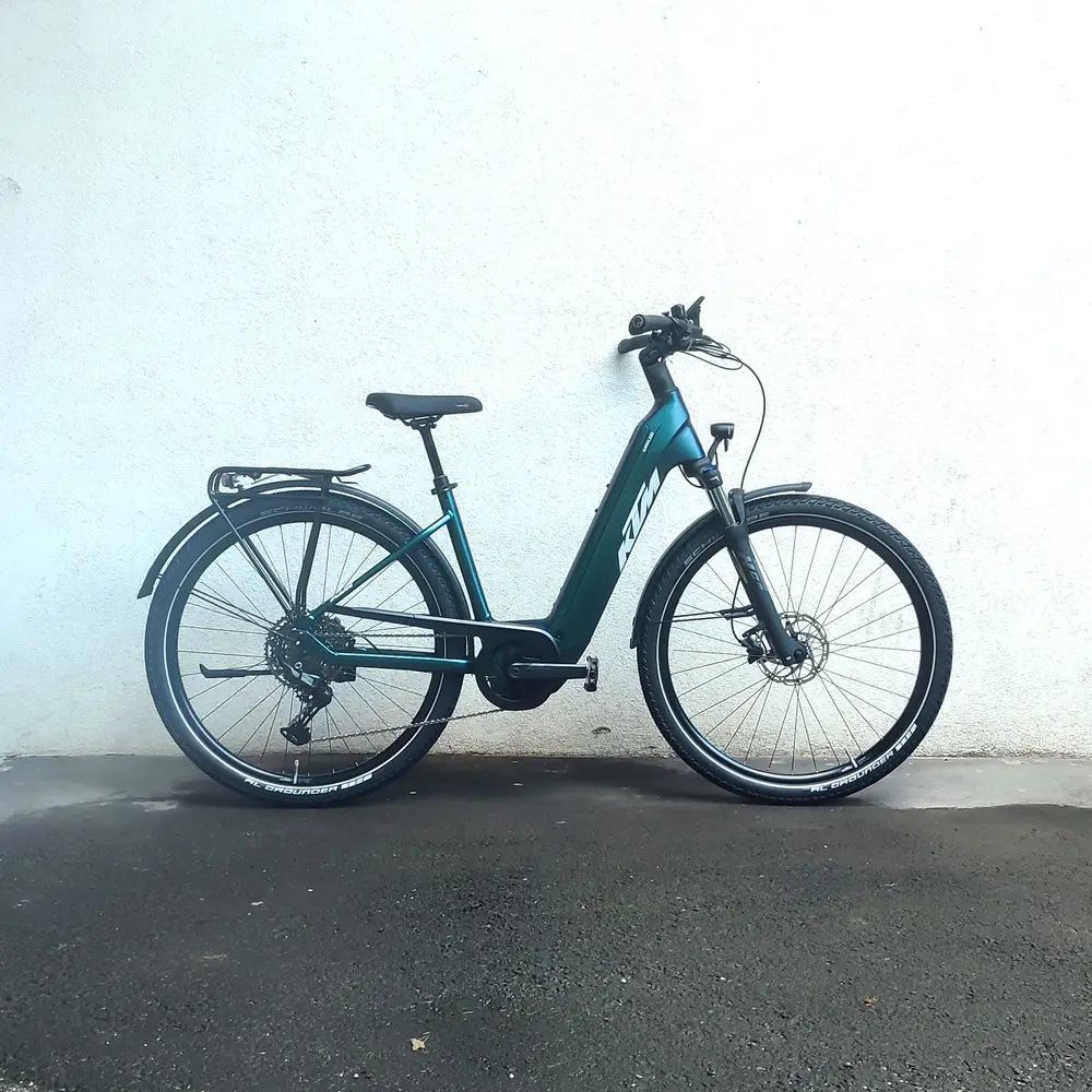 KTM Macina Gran 820 Wave (2025)